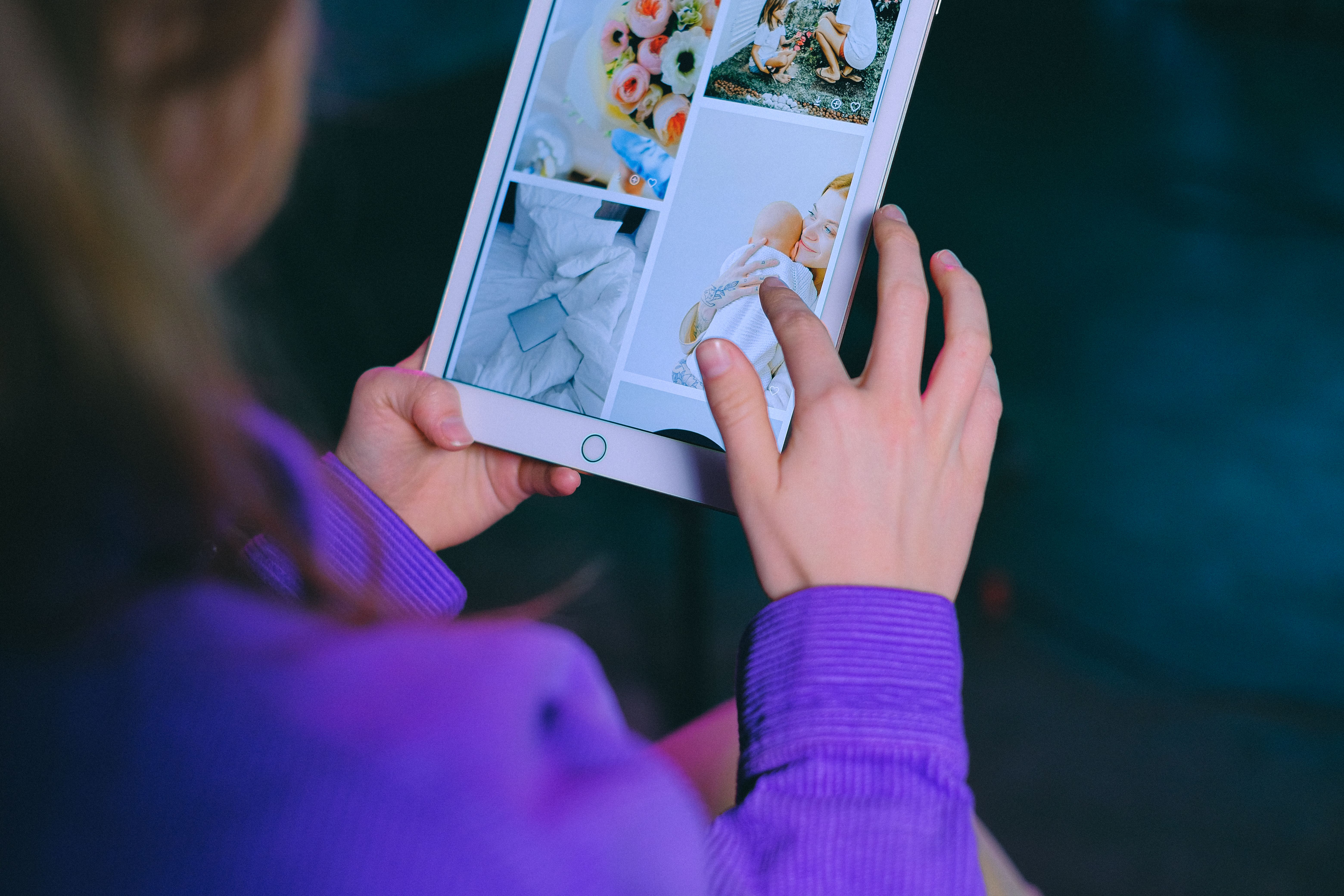 WhatsApp suffit-il pour organiser les photos de famille ?