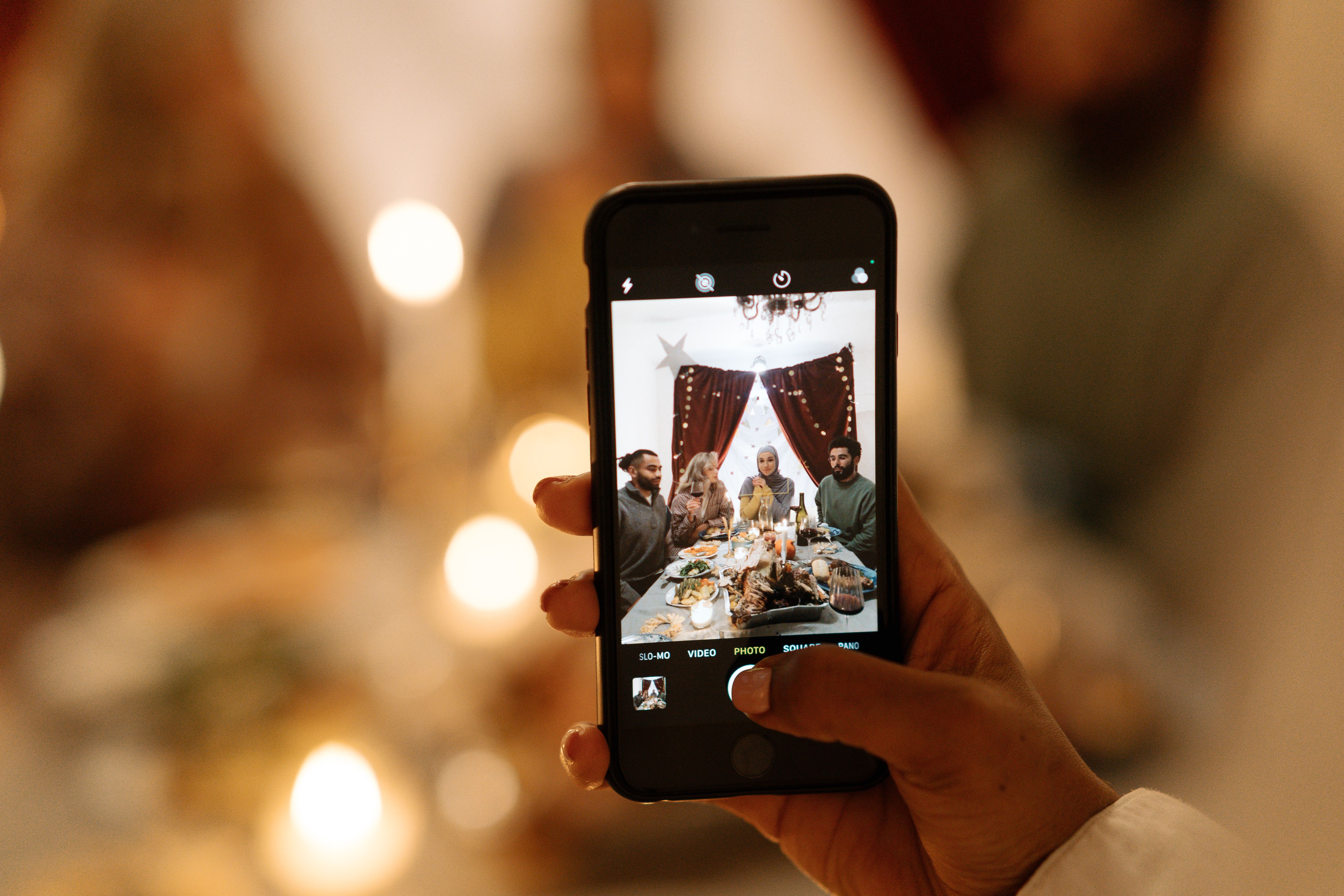 Was tun mit all den Familienfotos auf alten Smartphones?